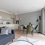 Tailored Stays - Central Cambridge, River Walk Apartments